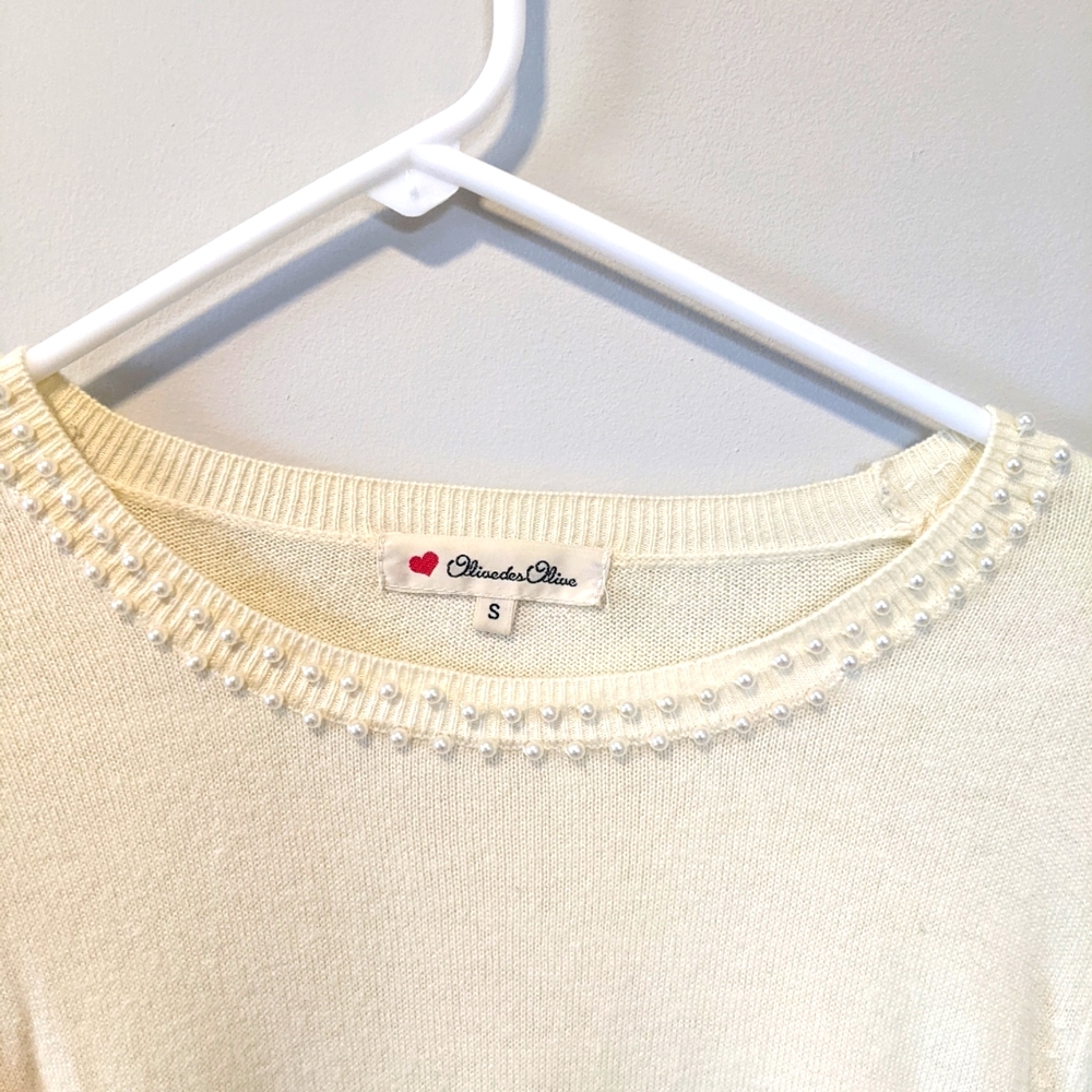 Sweater - Picture 2 of 3